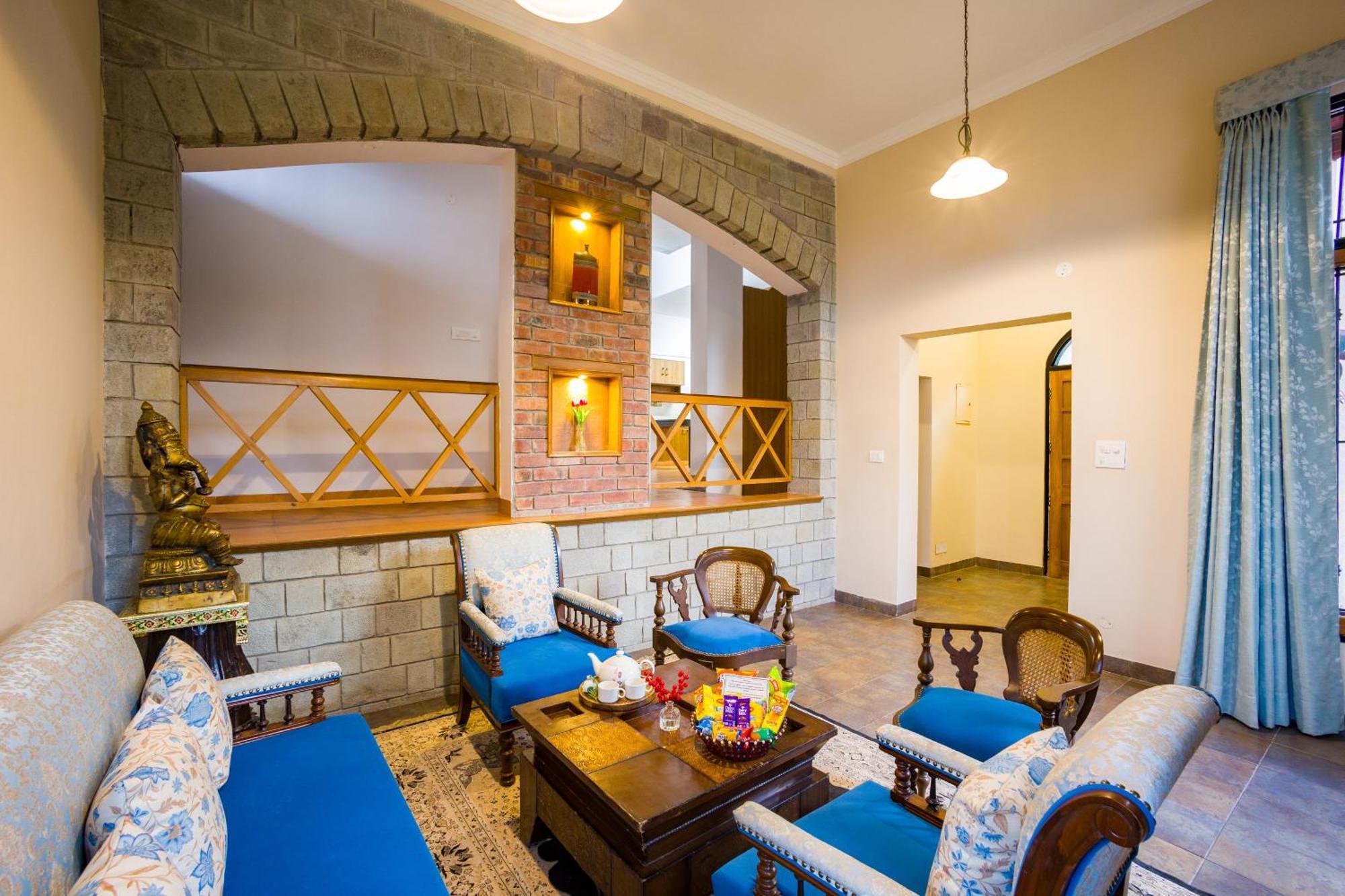 Alaya Stays Mehar Villa - 3 Bhk With Garden & Scenic Views Kasauli Esterno foto